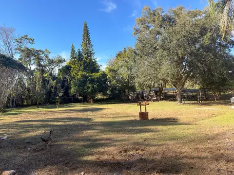 Exterior - 2426 Gresham Dr, Orlando, FL 32807 photo 4 of 4