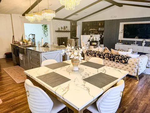 Dining - 2426 Gresham Dr, Orlando, FL 32807 photo 1 of 2
