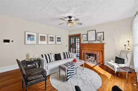 Living - 1305 Washington Ave, Eustis, FL 32726 photo 3 of 7