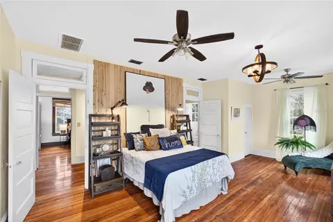 Bedroom - 1305 Washington Ave, Eustis, FL 32726 photo 4 of 7