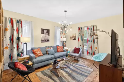 Living - 1305 Washington Ave, Eustis, FL 32726 photo 6 of 7
