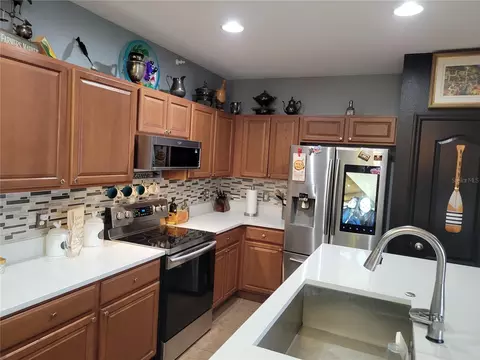 Kitchen - 2319 Aloha Bay Ct, Ocoee, FL 34761 photo 2 of 3