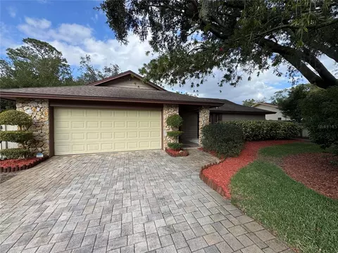 8213 Lost Lake Dr, Orlando, FL 32817