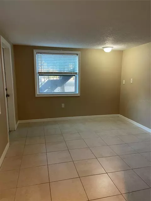 Living - 206 Osceola Ave, Eustis, FL 32726 photo 3 of 5
