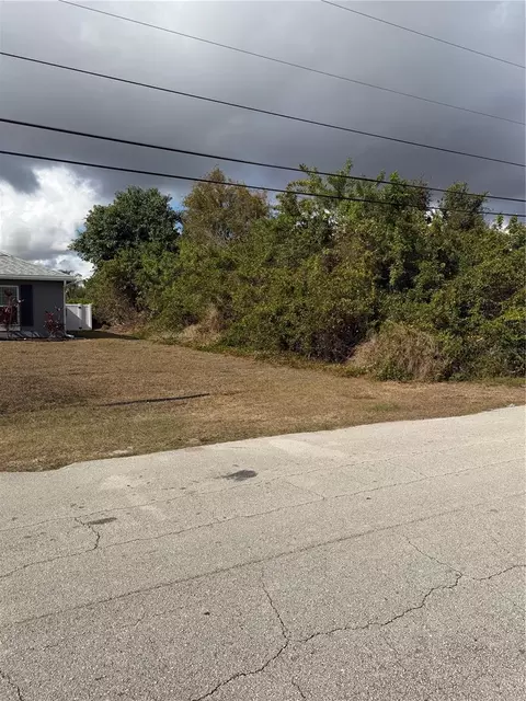 4244 SW Jame St, Port St Lucie, FL 34953