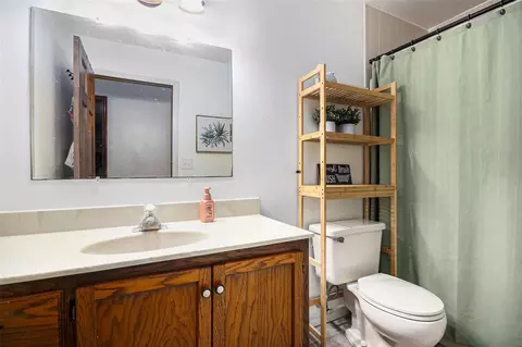 Bath - 1005 Old Hickory Tree Rd, Saint Cloud, FL 34771 photo 2 of 2