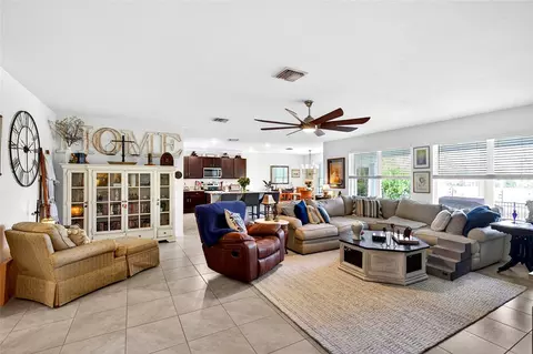 Living - 508 Hickory Course Loop, Ocala, FL 34472 photo 6 of 7