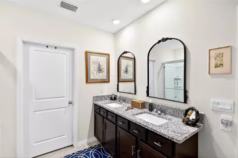 Bath - 508 Hickory Course Loop, Ocala, FL 34472 photo 3 of 3