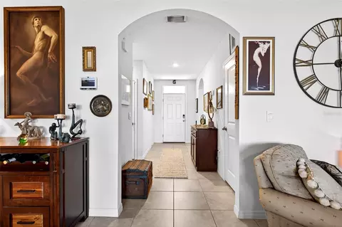 Entry Way - 508 Hickory Course Loop, Ocala, FL 34472 photo 4 of 6