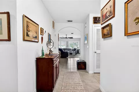 Entry Way - 508 Hickory Course Loop, Ocala, FL 34472 photo 3 of 6