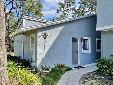 702 Saint Matthew Cir, Altamonte Springs, FL 32714