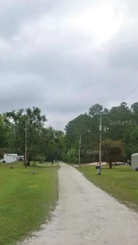 110 Cove Rd, Satsuma, FL 32189