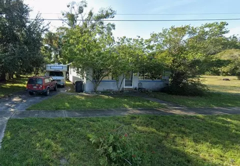 909 Palmetto St, Titusville, FL 32796