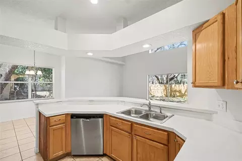 Kitchen - 1918 Aspenridge Ct, Ocoee, FL 34761 photo 2 of 2