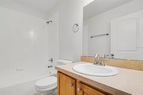 Bath - 1918 Aspenridge Ct, Ocoee, FL 34761 photo 1 of 3