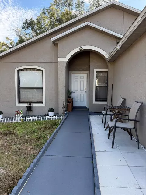 300 Heritage Estates Ln, Deland, FL 32720