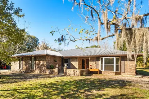 2002 Pine Ct, Deland, FL 32720