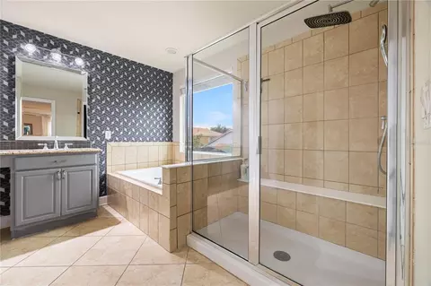 Bath - 475 Douglas Edward Dr, Ocoee, FL 34761 photo 1 of 9
