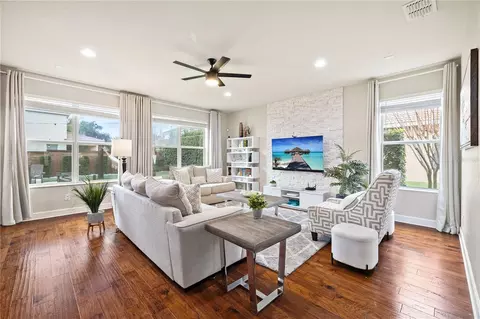 Living - 475 Douglas Edward Dr, Ocoee, FL 34761 photo 4 of 6