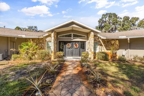 1423 N Lagoon Pt, Inverness, FL 34453