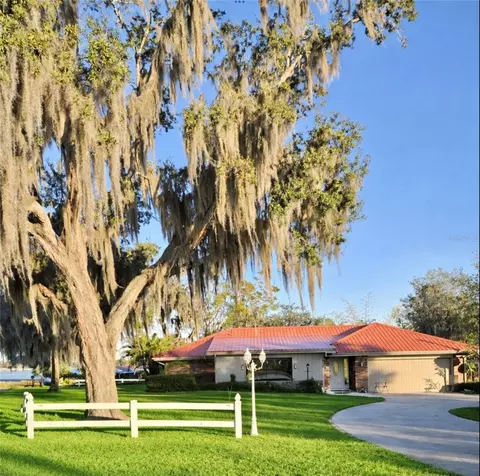630 Lake Blue Dr, Lake Placid, FL 33852