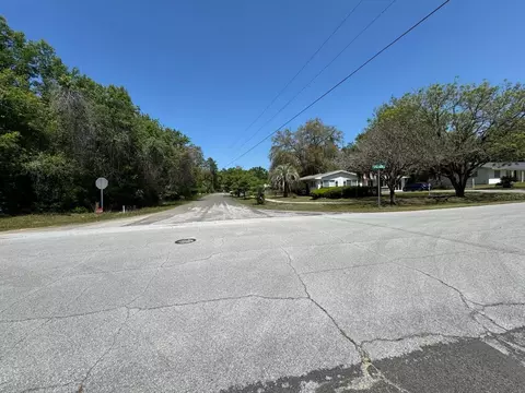 9146 N Golfview Dr, Citrus Springs, FL 34434