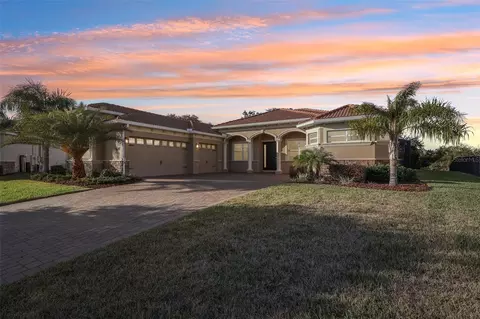 8847 Fallen Oak Dr, Davenport, FL 33896