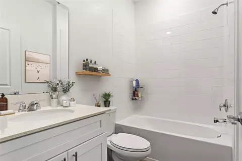 Bath - 5631 Nina Way, Saint Cloud, FL 34771 photo 1 of 4