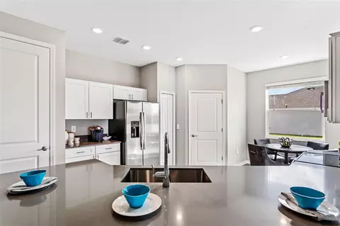 Kitchen - 5631 Nina Way, Saint Cloud, FL 34771 photo 4 of 5