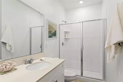 Bath - 5631 Nina Way, Saint Cloud, FL 34771 photo 3 of 4