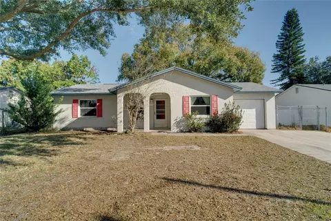 681 Royal Palm Dr, Kissimmee, FL 34743