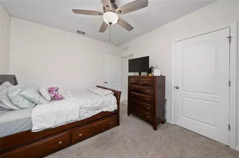 Bedroom - 5275 Mayor Dr, Saint Cloud, FL 34771 photo 5 of 6