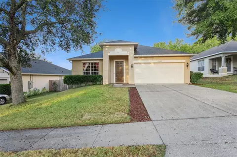 25201 Ironwedge Dr, Sorrento, FL 32776