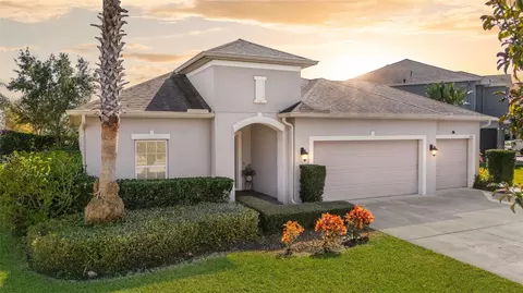 1102 White Water Bay Dr, Groveland, FL 34736