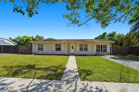 9220 SW 185th St, Cutler Bay, FL 33157
