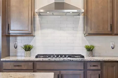 Kitchen - 6237 Citrus Grove Ct, Saint Cloud, FL 34771 photo 8 of 9