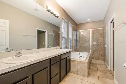 Bath - 6844 Sundrop St, Harmony, FL 34773 photo 3 of 5