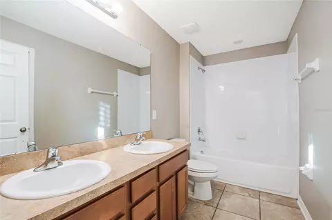 Bath - 6844 Sundrop St, Harmony, FL 34773 photo 5 of 5