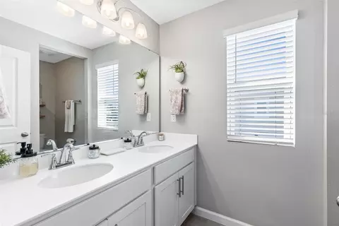 Bath - 4160 Southern Vista Loop, Saint Cloud, FL 34772 photo 3 of 4