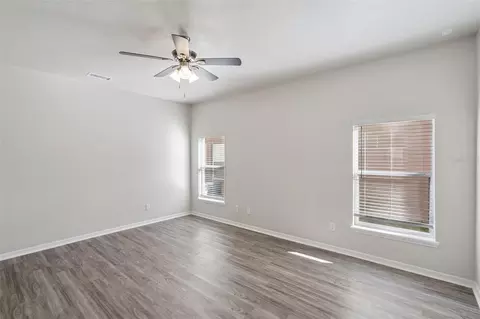 Living - 2104 Justice Ln, Saint Cloud, FL 34769 photo 4 of 6