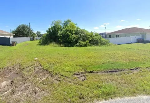 937 NW 5th Pl, Cape Coral, FL 33993