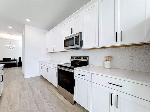 Kitchen - 5734 Cattle Ranch Dr, Saint Cloud, FL 34771 photo 3 of 4