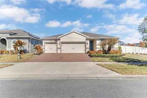 121 Whirlaway Dr, Davenport, FL 33837