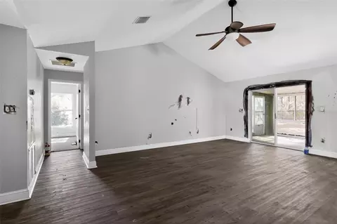 Living - 36101 Mattawan Dr, Eustis, FL 32736 photo 2 of 5