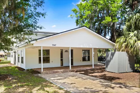 7247 Treasure Island Rd, Leesburg, FL 34788