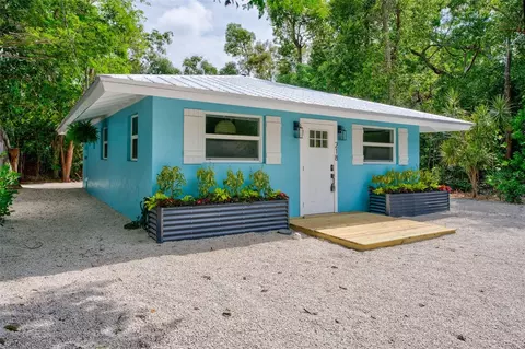 218 Lignumvitae Dr, Key Largo, FL 33037