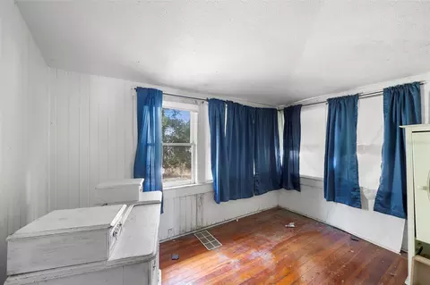 Bedroom - 485 E Stanford St, Bartow, FL 33830 photo 5 of 7