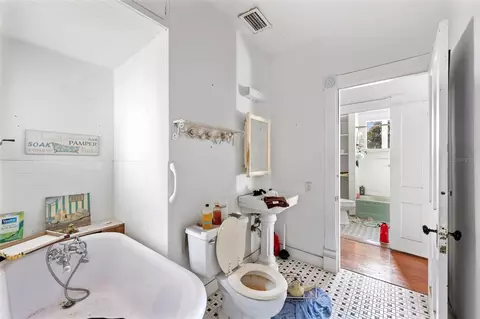 Bath - 485 E Stanford St, Bartow, FL 33830 photo 1 of 2