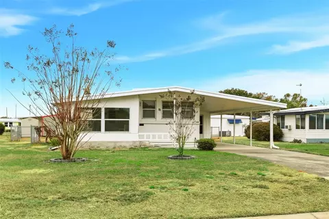 1125 Elkhart Cir, Tavares, FL 32778