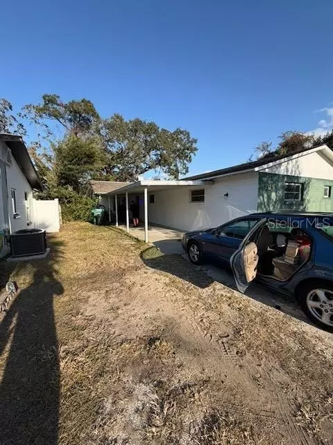 1129 Holly Ave, Daytona Beach, FL 32117